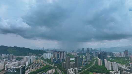 深圳下暴雨最新航拍狂风暴雨