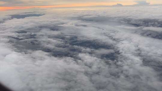 4K-飞机视角下壮观的云海