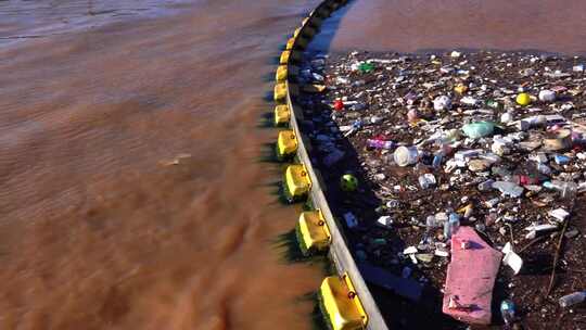 海水被污染了