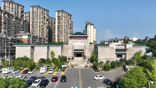 岳阳博物馆航拍岳阳市城市建筑风光城市宣传