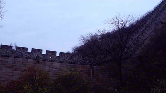 初冬时节水关长城