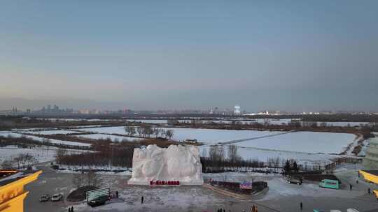 哈尔滨音乐长廊大雪人夜景航拍