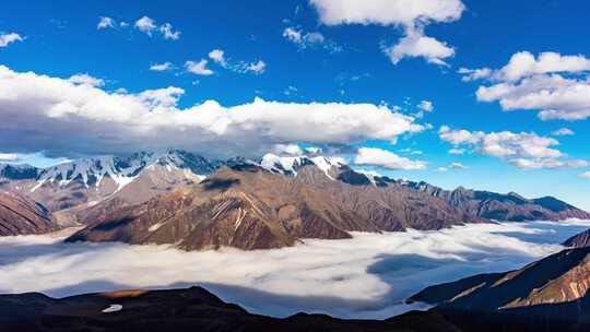 贡嘎雪山日照金山延时