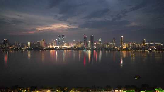 江西南昌城市晚霞夜幕降临夜景灯光