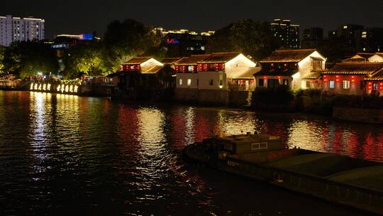 杭州城市里的夜景