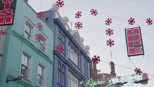 伦敦英国卡纳比街的圣诞装饰
