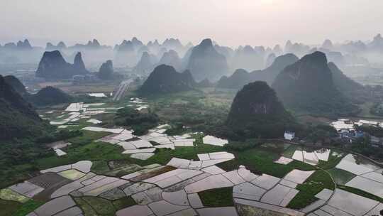 水墨喀斯特山峰地貌自然风光航拍