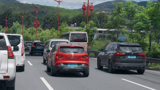 车窗外风景视频高速公路行驶车流