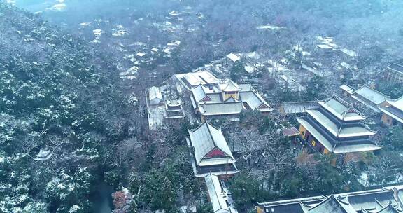 杭州雪中灵隐寺4K航拍视频