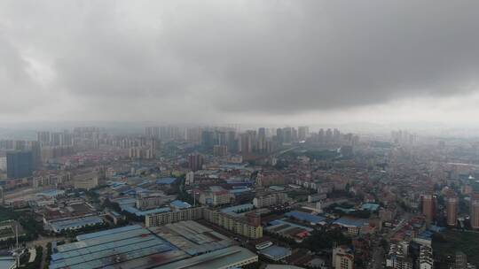 城市航拍乌云密布暴雨来临