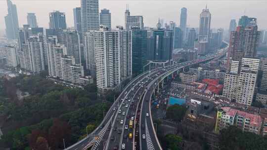 上海市延安东路车流夜景航拍延时城市交通