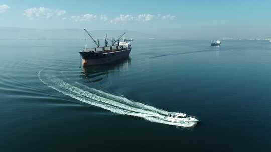 Sea B oat Cargo Ships😍nspection货船，海上船视频素材模板下载