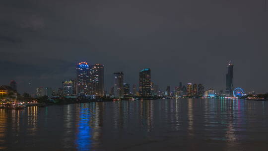 夜晚的城市建筑