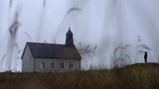 Church， Field，Strand