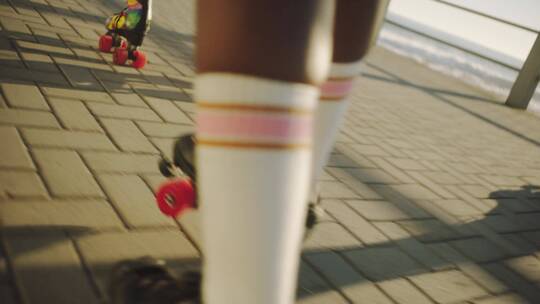 溜冰者的溜冰鞋的特写视频素材模板下载