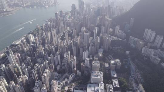 航拍香港CBD发达的现代商务建筑道路交通
