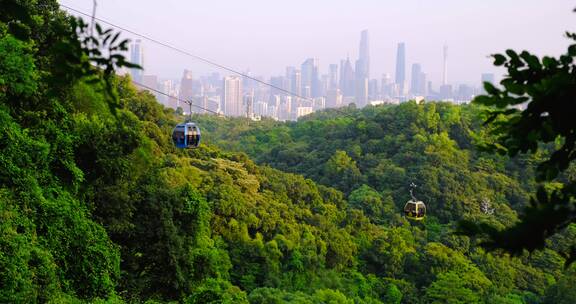广州白云山绿色生态树林与旅游观光索道缆车