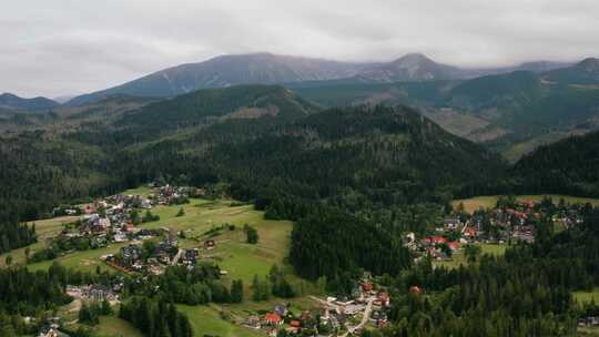 空中风景如画的山村