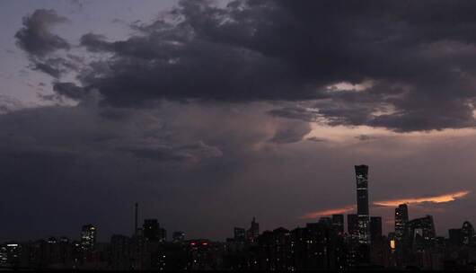 北京CBD城市晚霞国贸闪电雷电雷暴积雨云