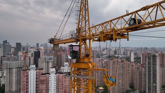 城市建筑工地塔吊视频素材模板下载