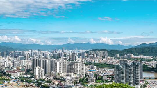 高视角航拍鸟瞰海南三亚城市风景蓝天建筑
