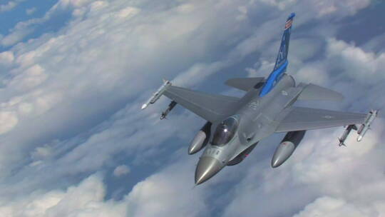 喷气式飞机在飞行