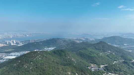 厦门山峰航拍城市山脉群山海洋厦门海峡风景