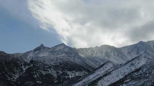 冬季海螺沟冰川森林公园雪景雾凇无人机航拍