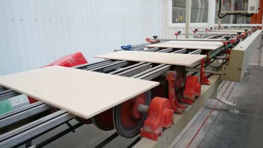 木材加工生产流水线