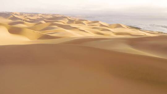航拍纳米布沙漠广阔沙丘