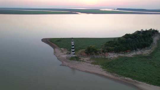 湖南省岳阳市洞庭湖扁山日落夕阳航拍风光