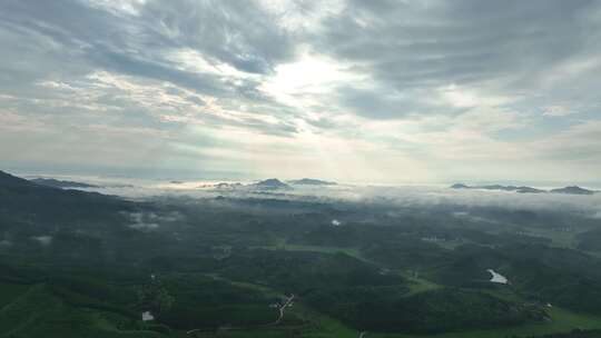 山峰日出航拍山丘鸟瞰远山丘陵风景乡村风光