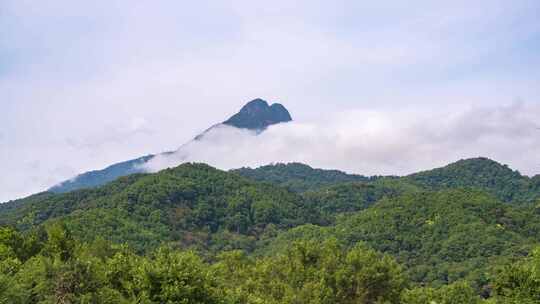 海南五指山雨后流云美景