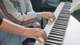 学校宣传电钢琴课堂老师学生键盘特写高清在线视频素材下载