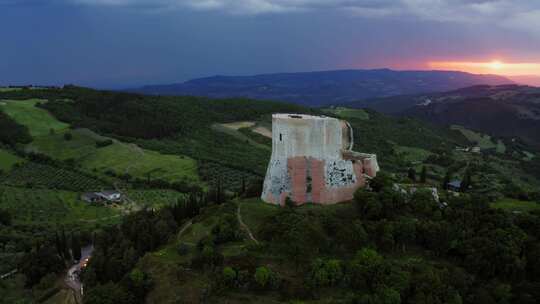 Roca D Orcia，Castigl