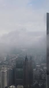 云雾中的广州航拍