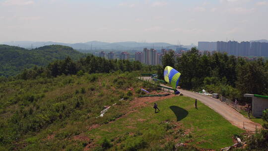 武汉滑翔伞基地航拍全景奔跑起飞709