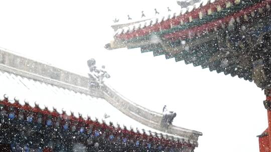 寺庙雪景唯美