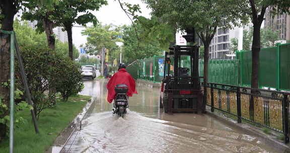 福州台风天城市内涝