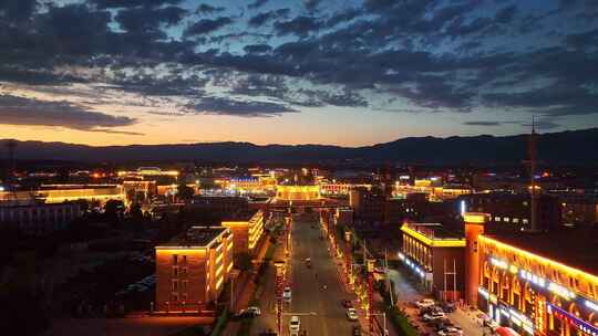 新疆八卦城特克斯航拍夜景街道