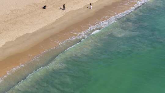 大梅沙海滨公园俯拍海浪