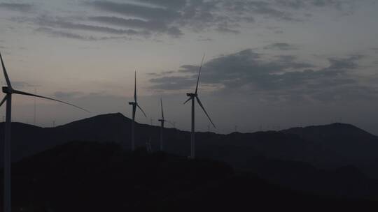 清晨风电场最美航拍视频（大疆d-log素材）视频素材模板下载