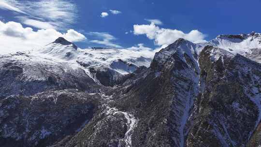 航拍川西贡嘎山乡高山森林雪景风光