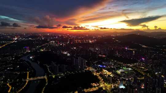 惠州大亚湾城市上空的绚烂晚霞