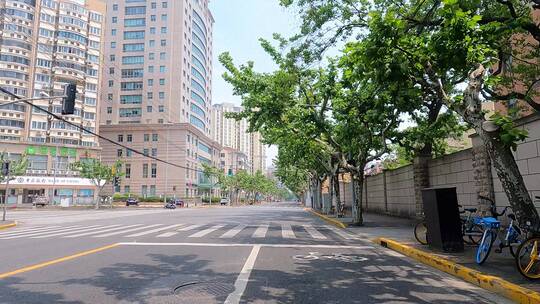 上海封城中的现状城区路况