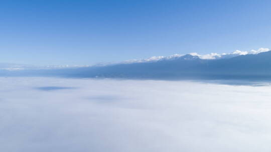 早晨高黎贡山的云海