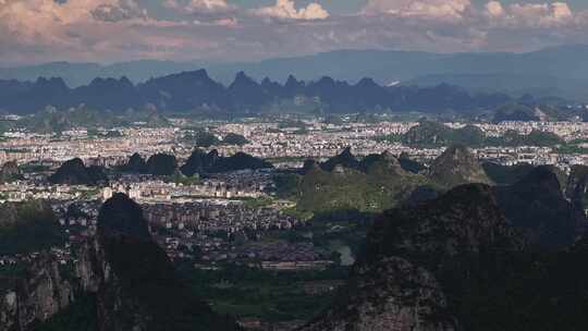 广西桂林秀峰区城市航拍喀斯特峰林自然风光