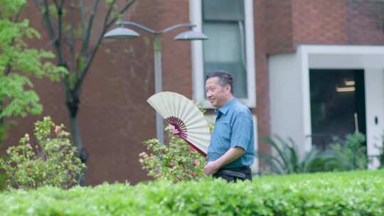 春天 户外 老年人 悠闲 阳光明媚