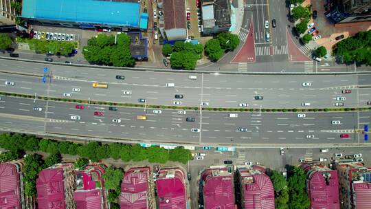 美丽城市道路车流-汽车行驶