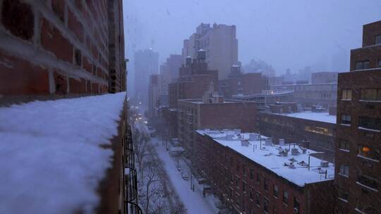 圣诞节期间纽约市下雪